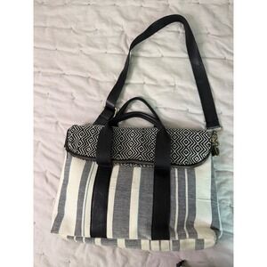 Mercado Global Geometric Stripe Foldover Tote Satchel 
Crossbody‎ Vacation MED
